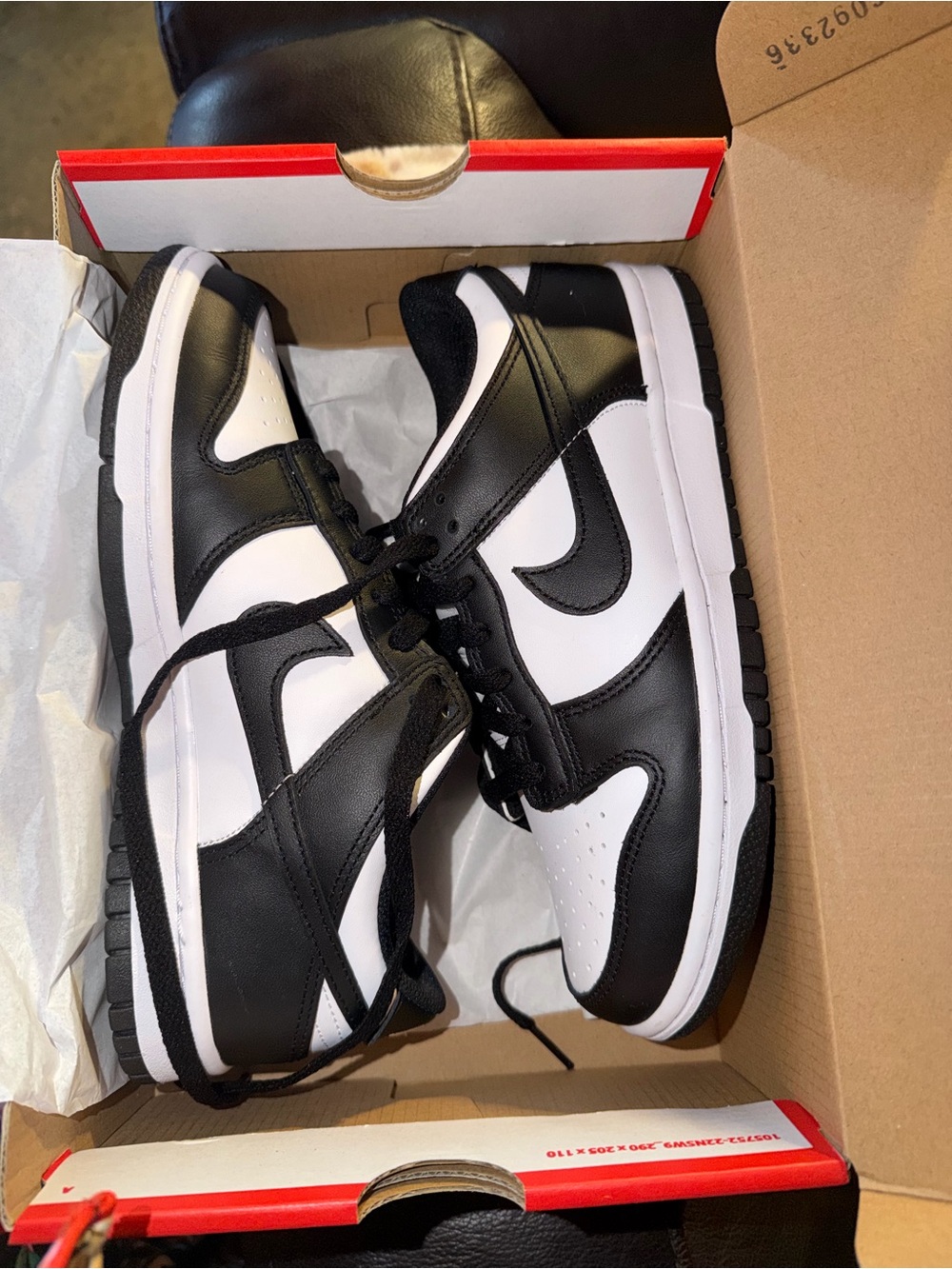 SOLD 7y panda dunks